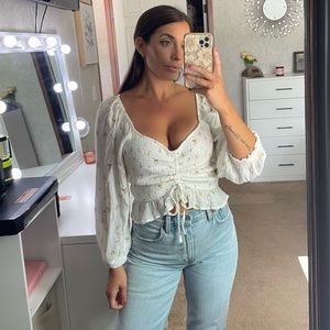 Hollister top size medium